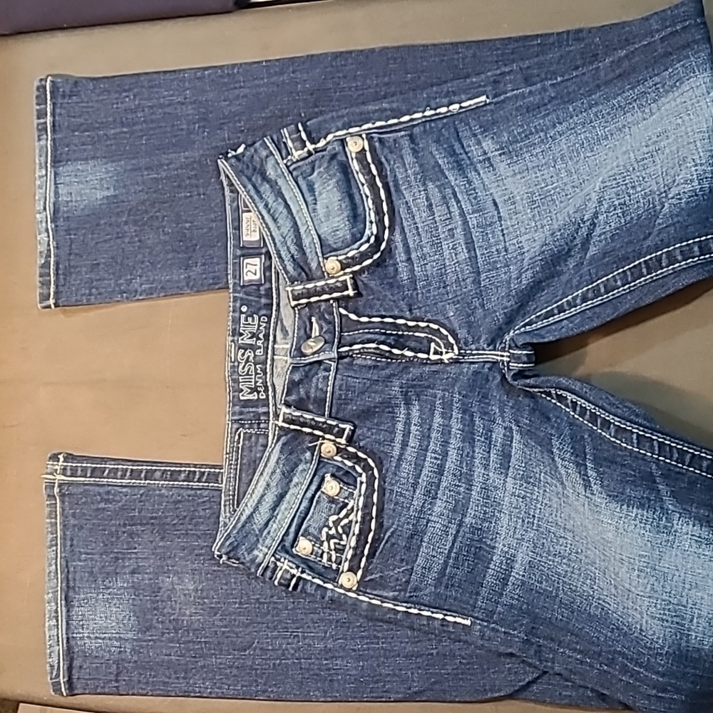 Miss Me Jeans Women's Size 27 Sunny Boot - Inseam approx 30 inches